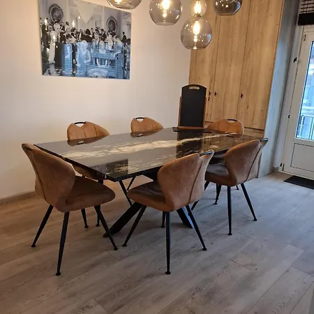 Lichtrijk En Comfortabel Hoekappartement Met Gratis Parking En Zeer Gelegen - Comme Chez Soi Apartamento