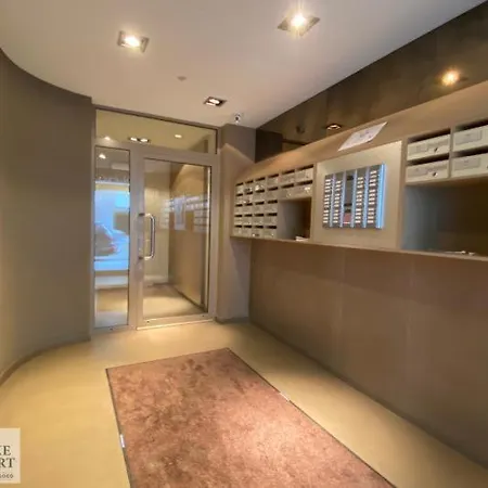 Lichtrijk En Comfortabel Hoekappartement Met Gratis Parking En Zeer Gelegen - Comme Chez Soi * Ostenda