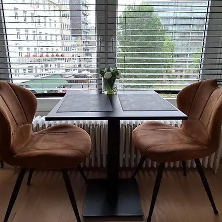 Appartamento Lichtrijk En Comfortabel Hoekappartement Met Gratis Parking En Zeer Gelegen - Comme Chez Soi *