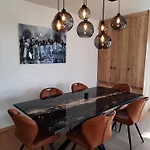 Comme Chez Soi: With Free Parking